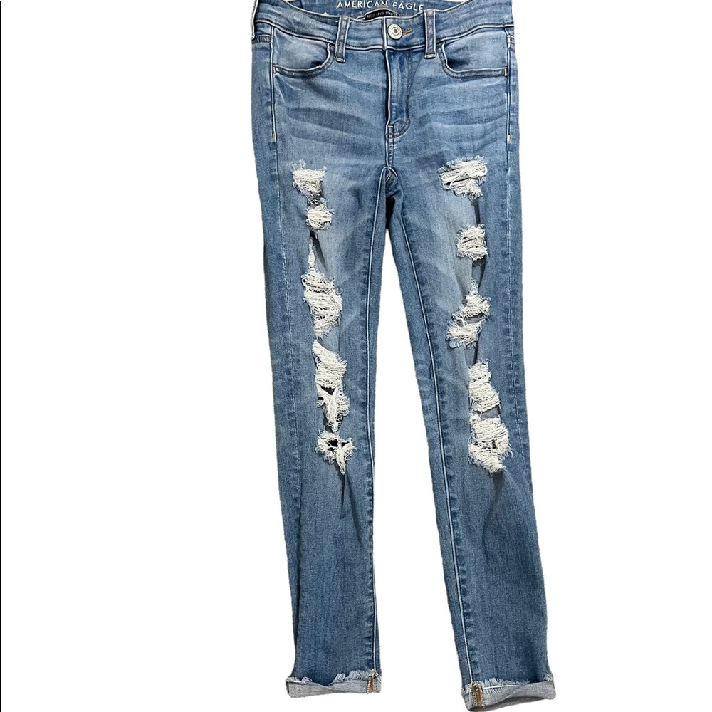 AE DISTRESSED JEGGING CROP JEANS